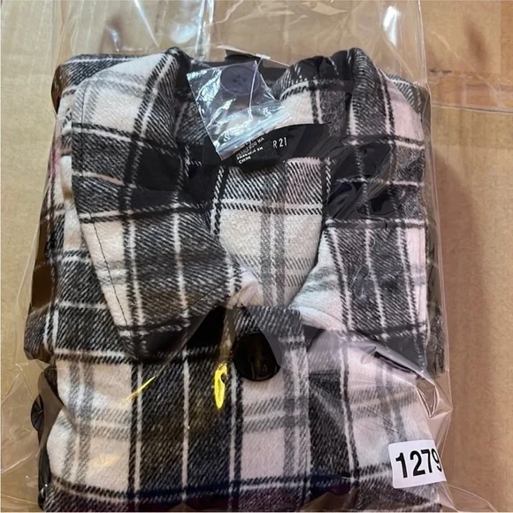 FOREVER 21 Shirt Jacket - Picture 10 of 10